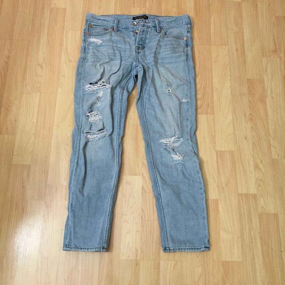 Abercrombie & Fitch Boyfriend Jeans